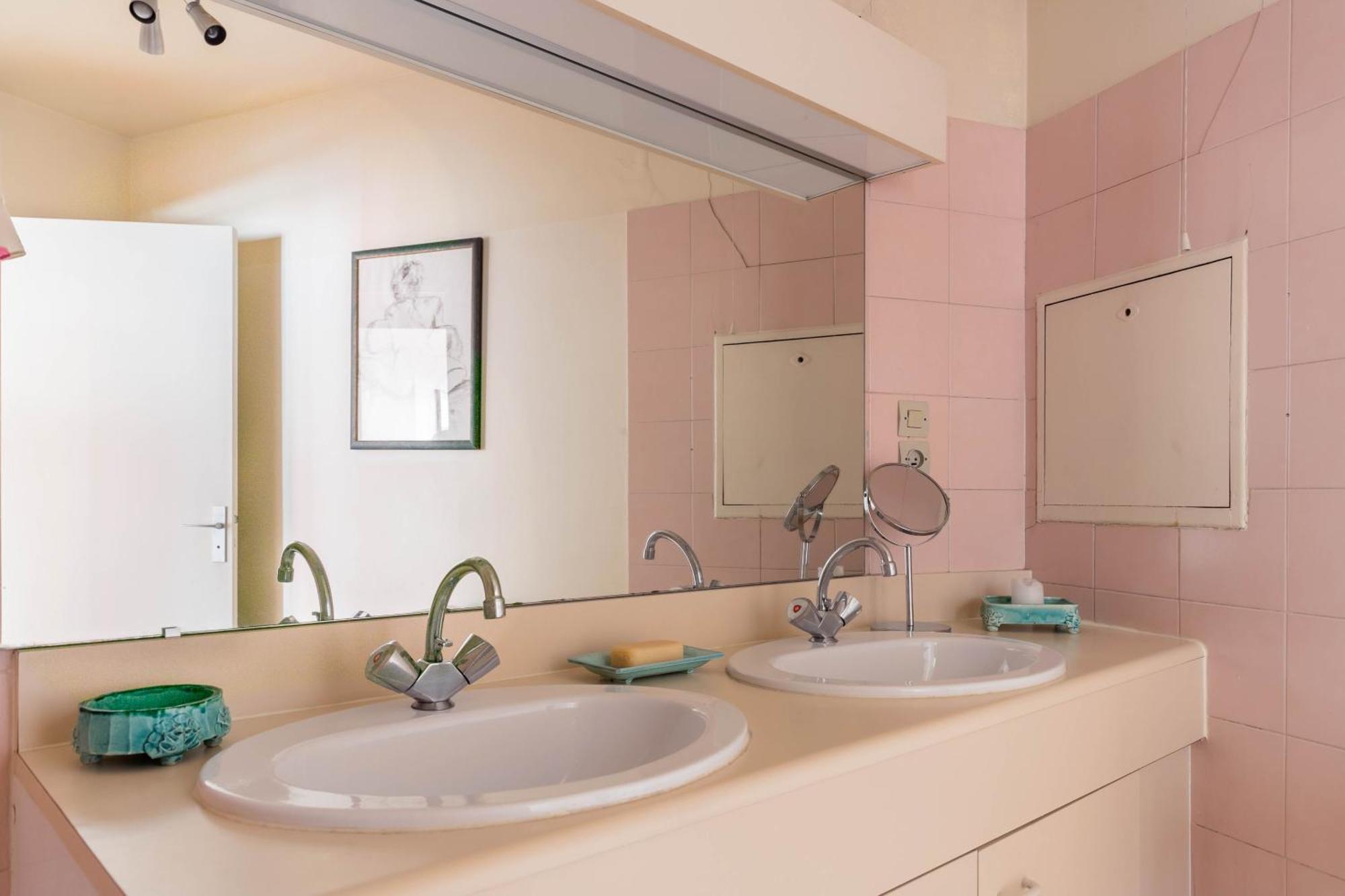 3 Rooms Quiet And Bright Париж Экстерьер фото